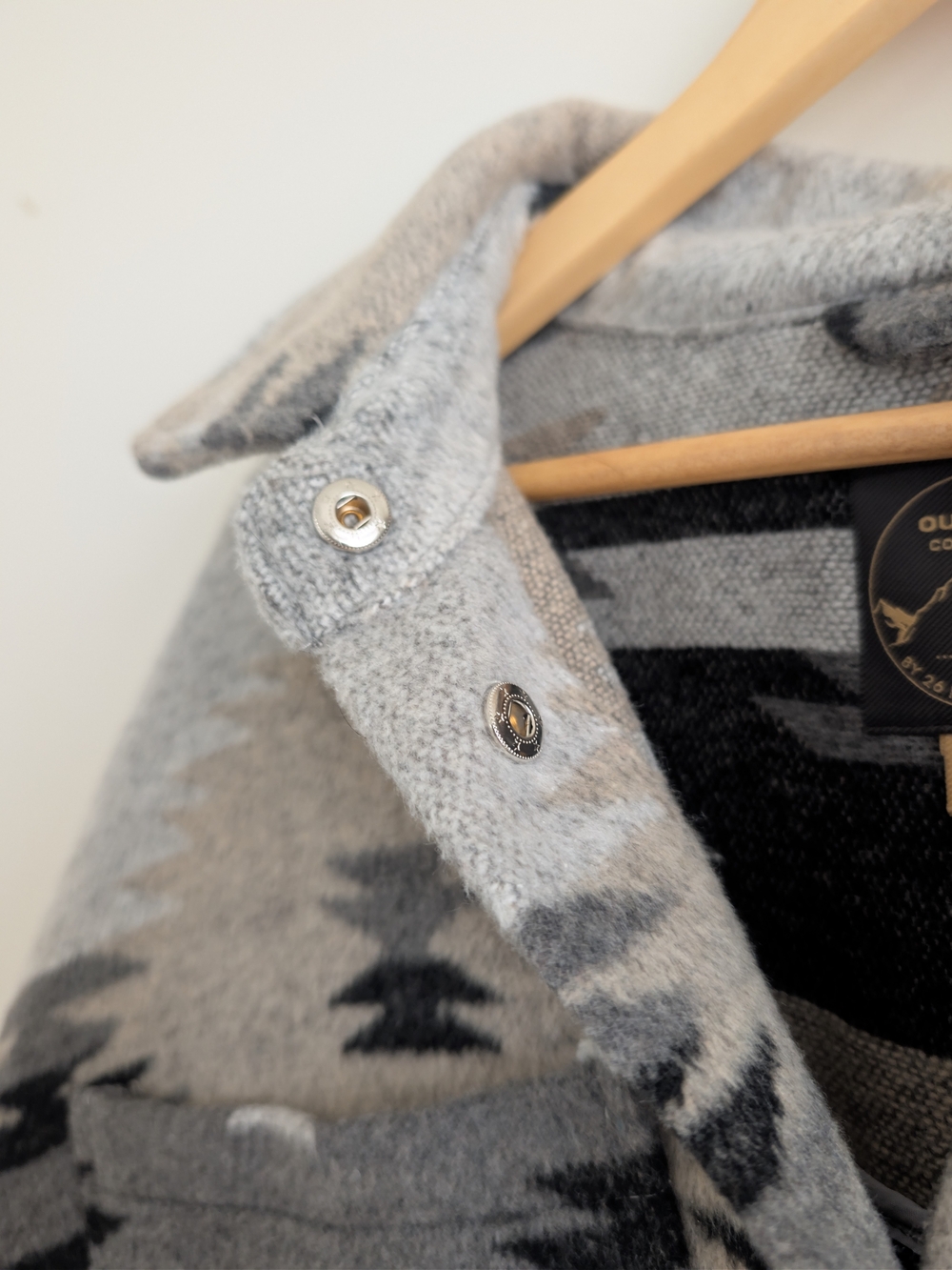Aztec Pattern Button-Up Shacket in Gray and Tan - Picture 4 of 8